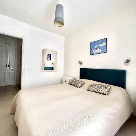 Amazing 1 Bed Адехе