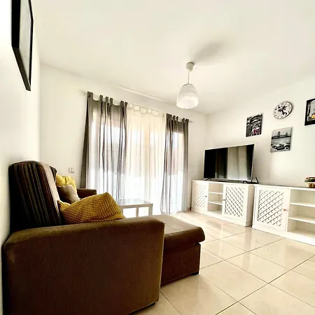 Amazing 1 Bed * Адехе